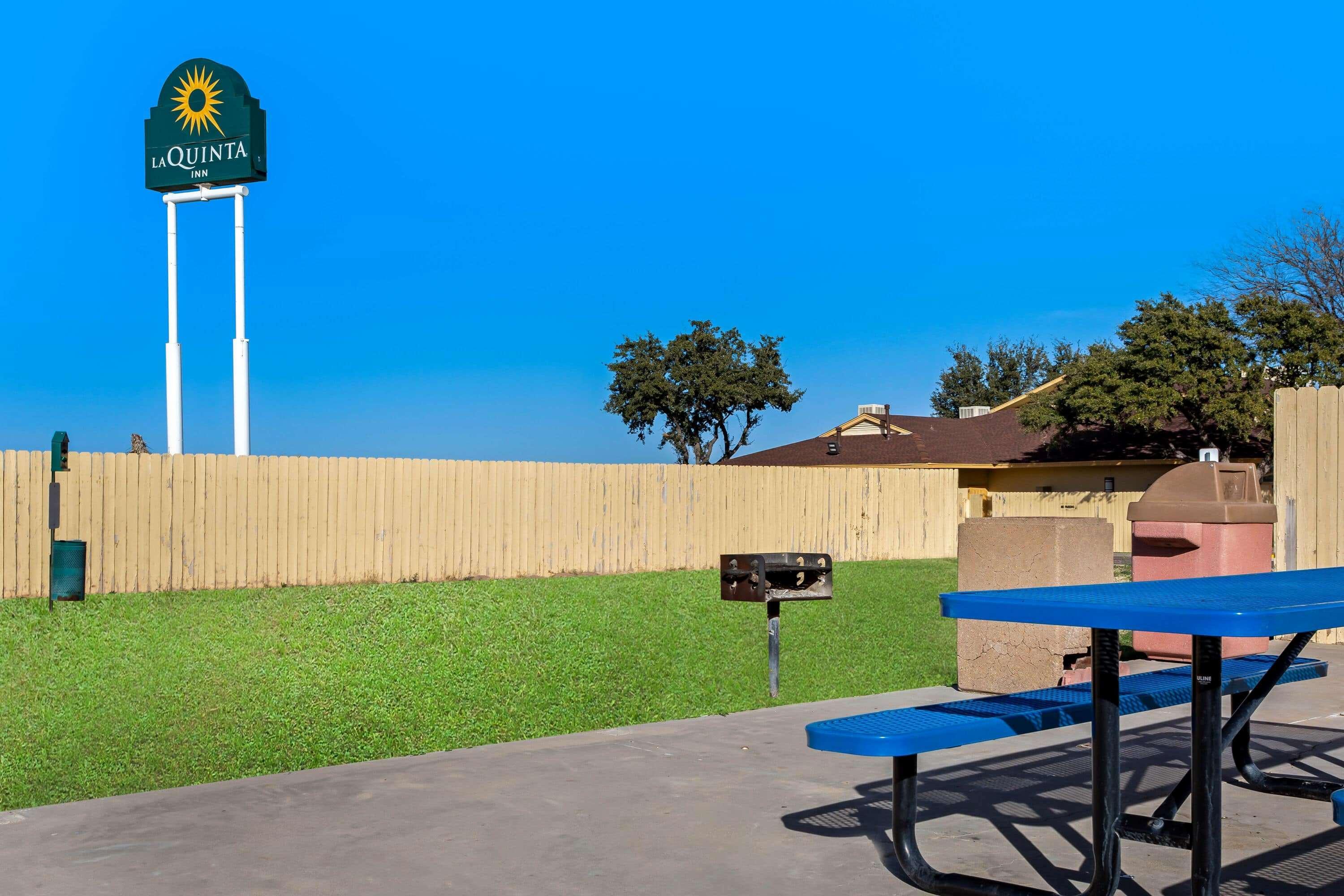 Baymont By Wyndham Fort Stockton Exterior foto
