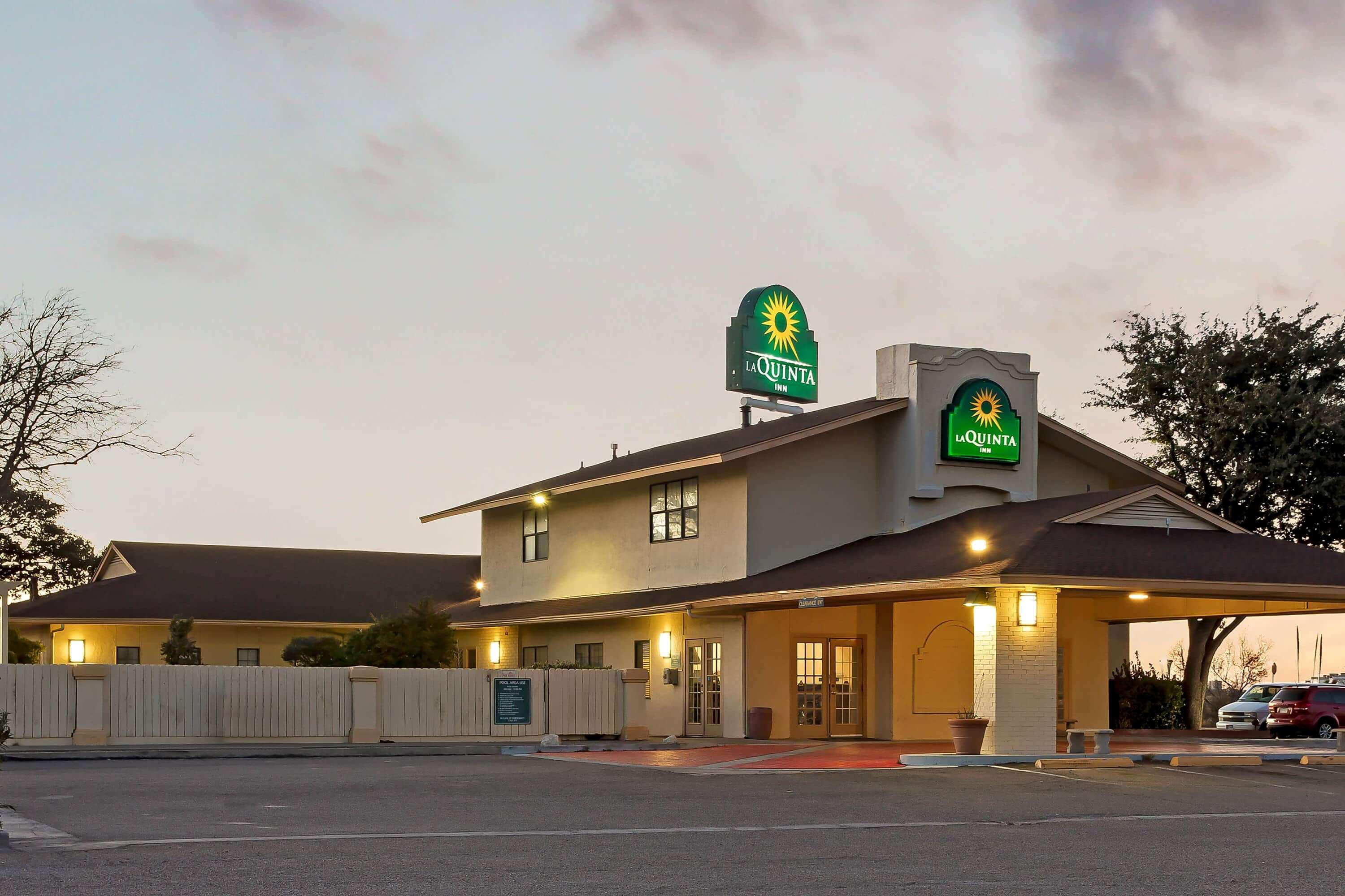 Baymont By Wyndham Fort Stockton Exterior foto